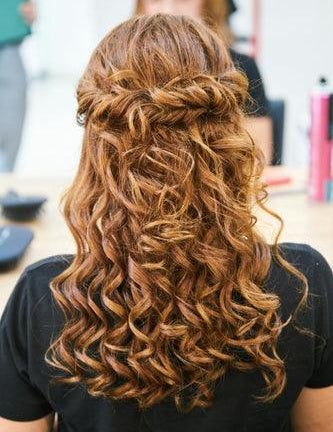 Tendances coiffure pour l'été 2024 : conseils et idées